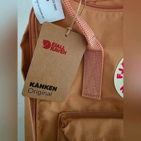 Fjällräven Kånken Backpack - Picture 2 of 4